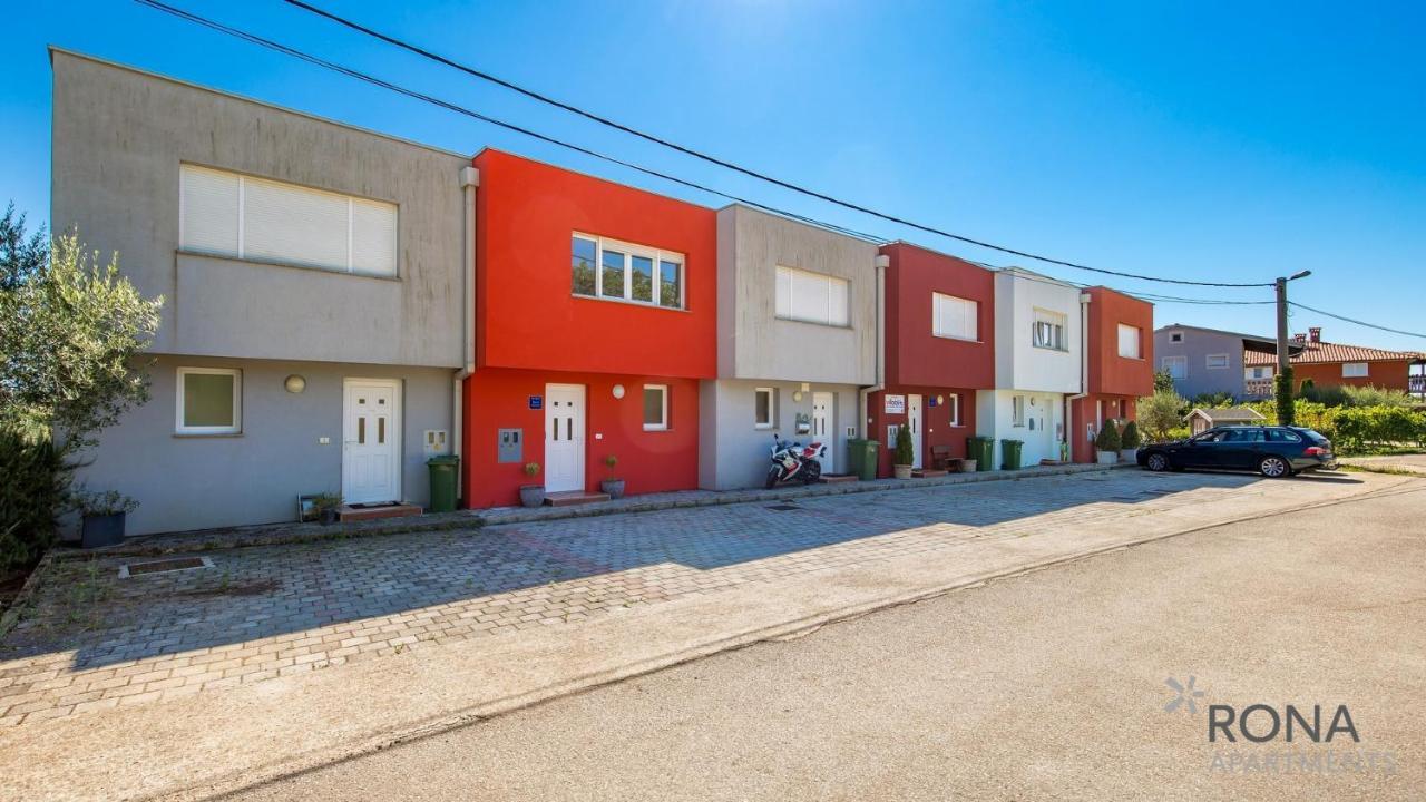 Rona Apartment Denis Umag Bagian luar foto